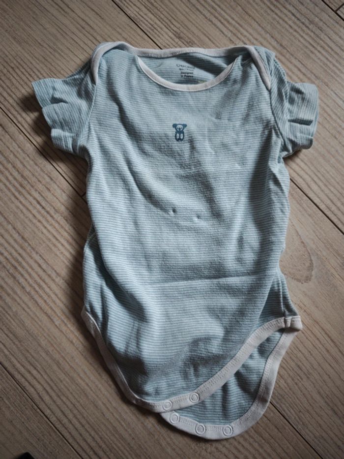 3 body manches courtes 9 mois - photo numéro 2