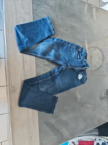 Jean skinny bleu foncé kiabi 8 ans