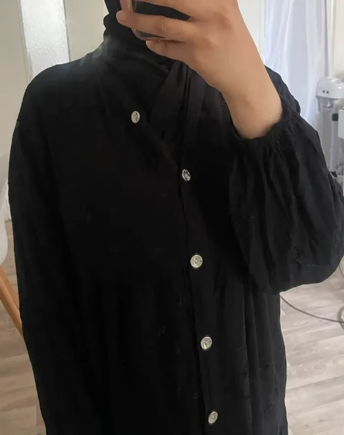 Robe longue noire élégante boutonnée chic & confortable – Taille 38 (Coquello) - photo numéro 3