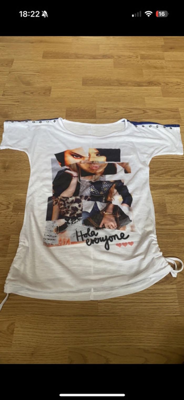 T-shirt blanc et bleu 14 ans