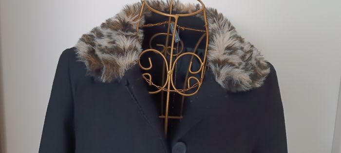 Manteau noir,col fourrure "Léopard". - photo numéro 3