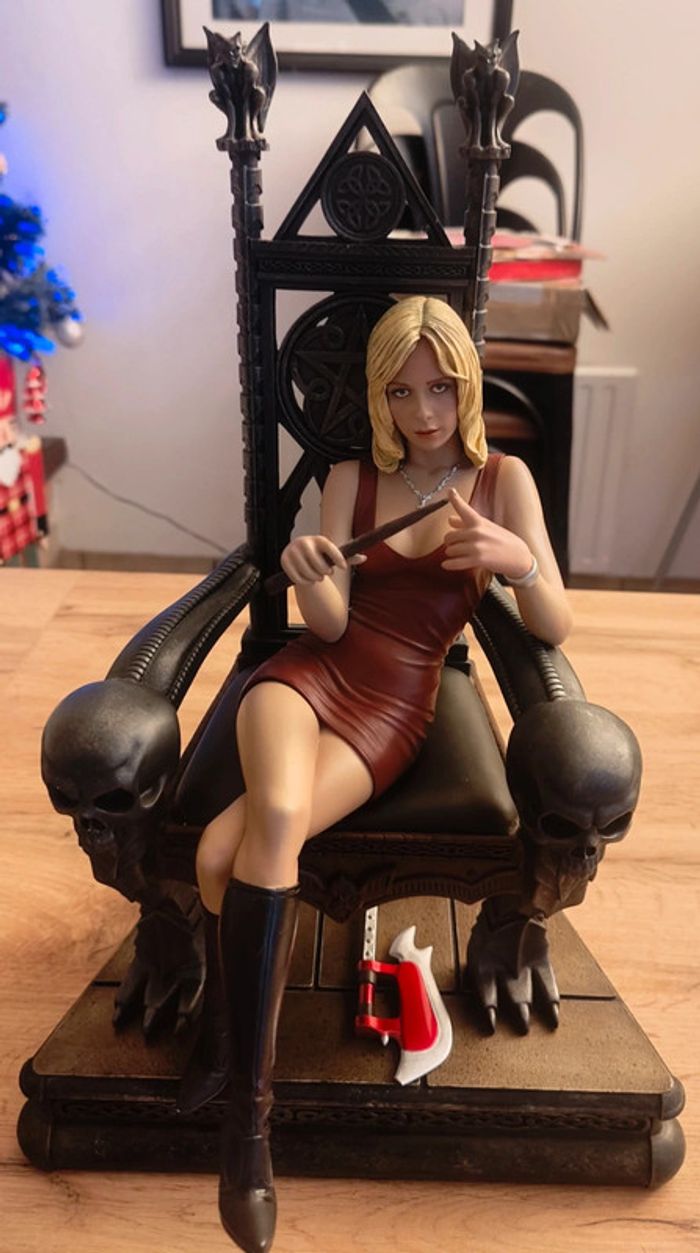 Buffy throne