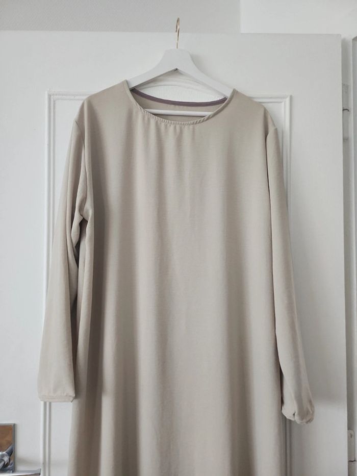 Robe longue beige - photo numéro 2