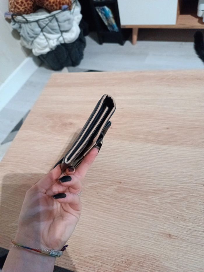 Portefeuille - photo numéro 4