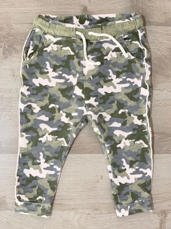 Pantalon camouflage fille Zara 12/18 mois