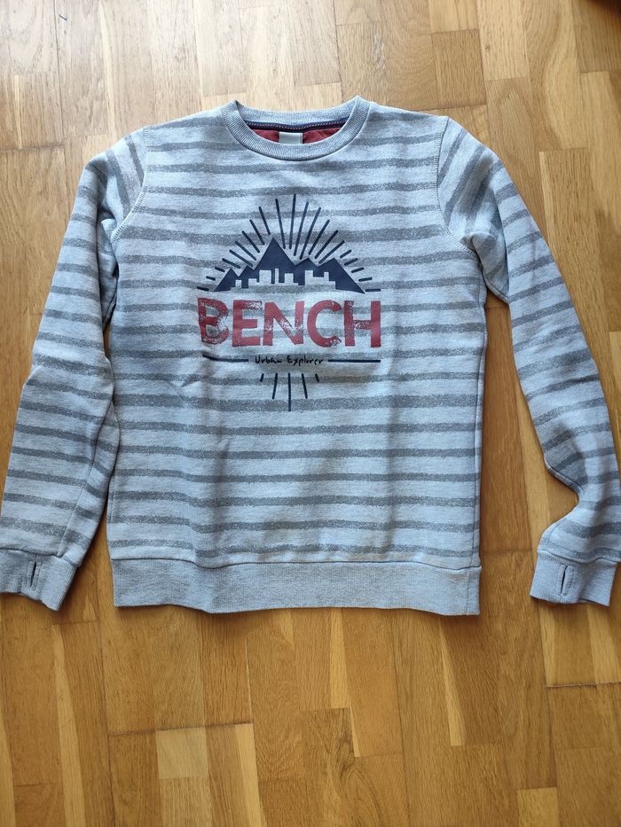 Sweat rayé Bench 16 ans