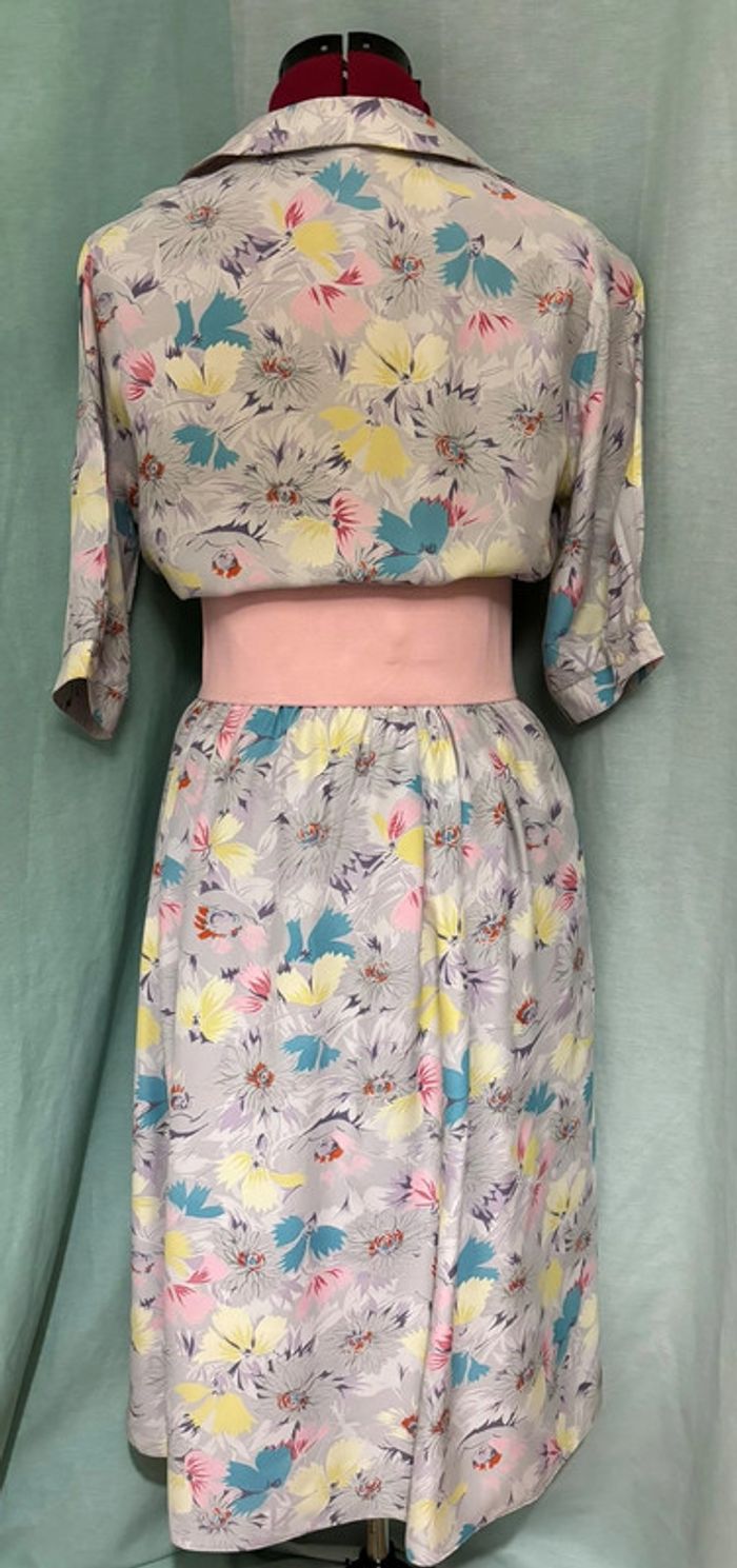Jolie robe chemise vintage à fleurs pastel - photo numéro 2