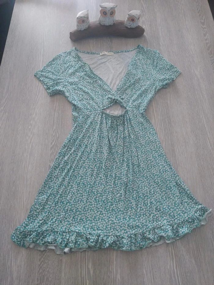 Robe fleurie pull and bear verte taille m - photo numéro 3
