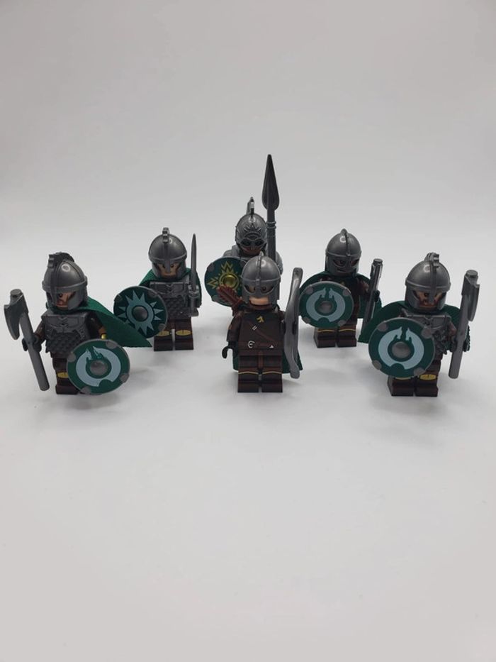 Figurines type lego 6 guerriers du rohan seigneur des anneaux