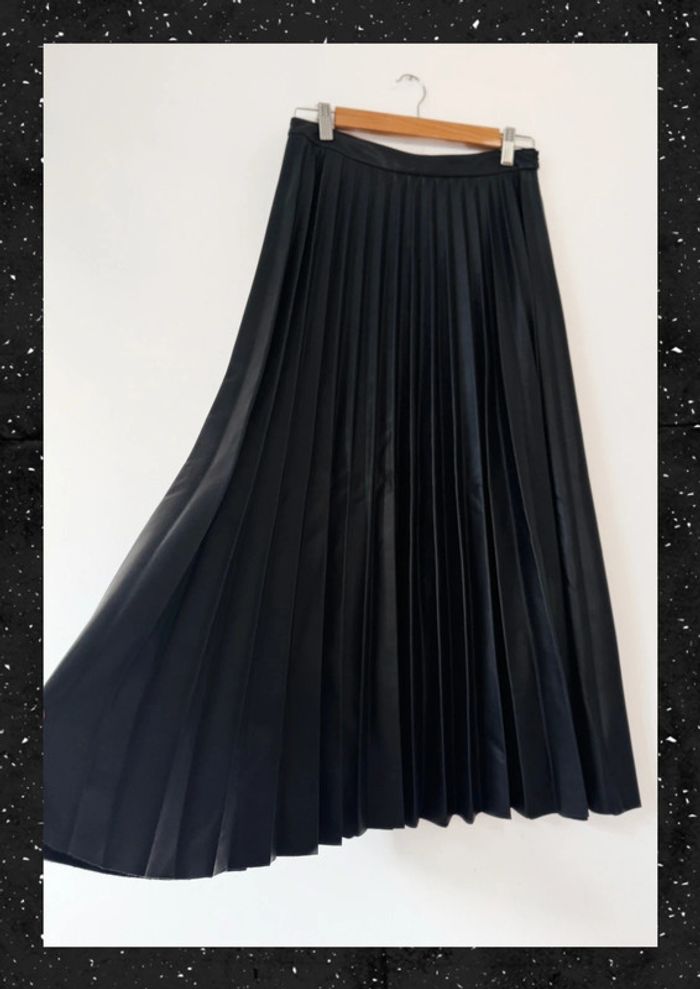 Jupe longue plissée noire • Black pleated skirt Mango T38 - photo numéro 2