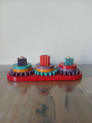 Pyramide d'engrenage en bois