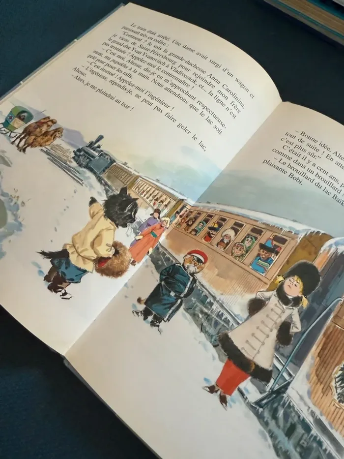 Livre compliqué à trouver album Hachette Jeunesse : Caroline en Russie - photo numéro 9