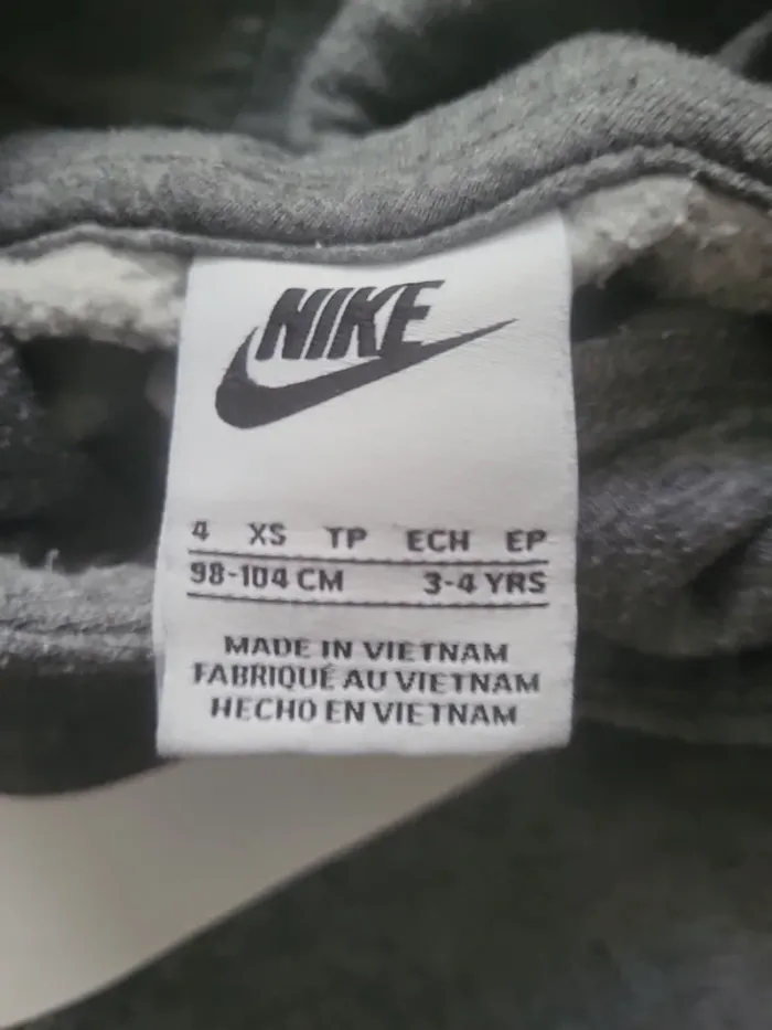 Sweat Nike taille 3 - 4 ans - photo numéro 4