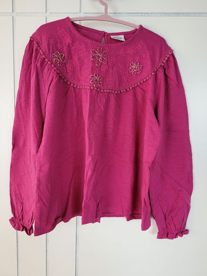 Haut a manches longues tape à l'œil