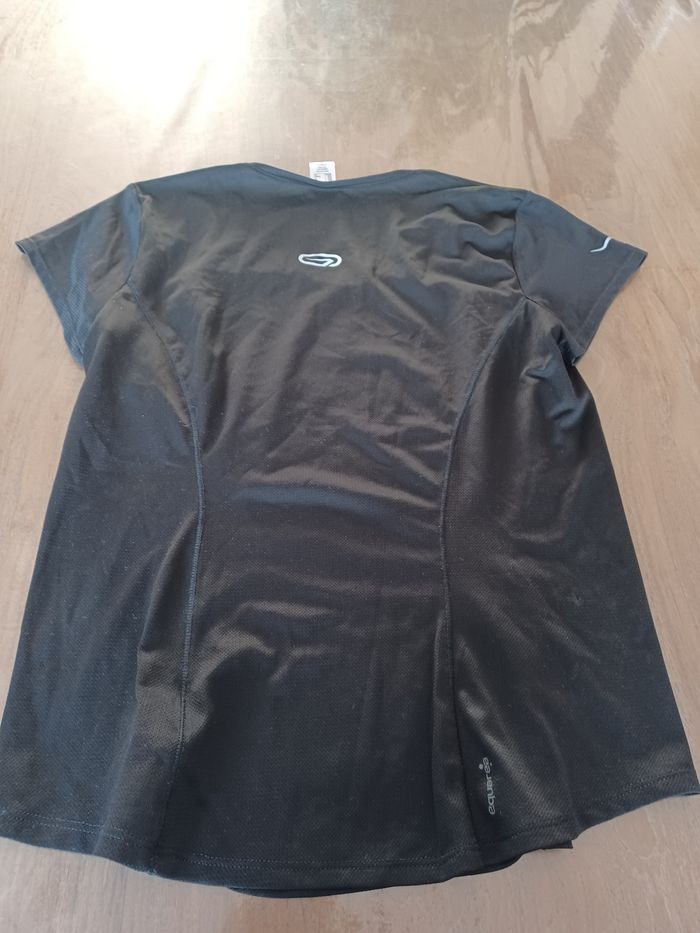 T shirt de sport running ou autre - photo numéro 4