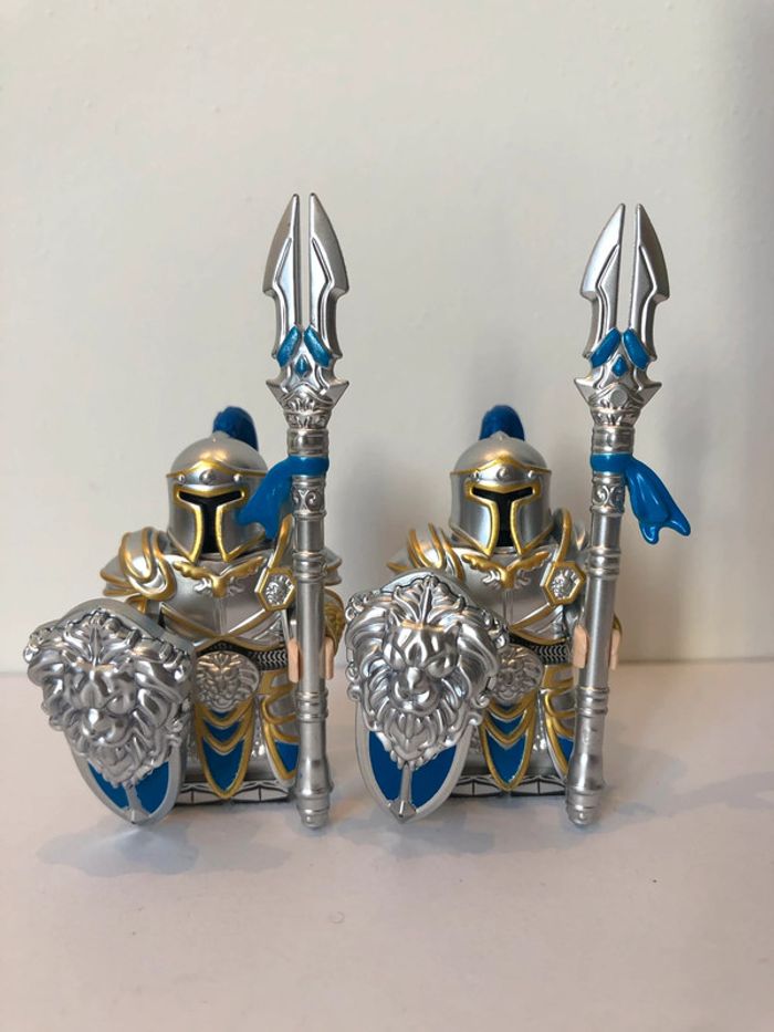 Figurine type lego 2 soldats humains. world of Warcraft