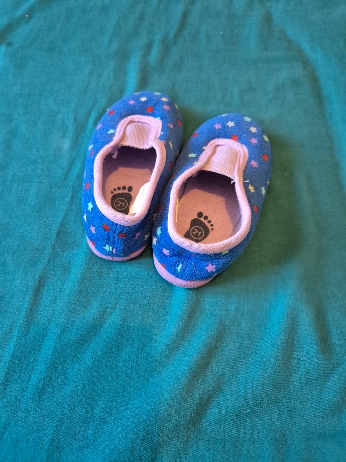 Chaussons taille 21 - photo numéro 2