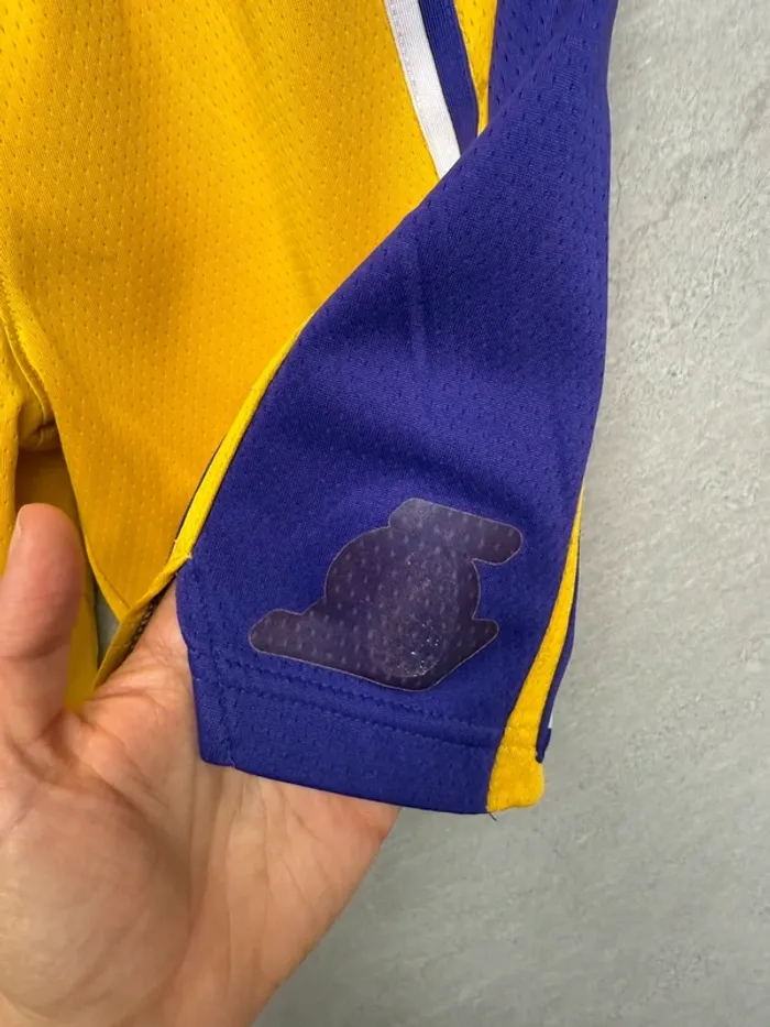 Ensemble enfant maillot de basket Lakers NBA taille S - photo numéro 15