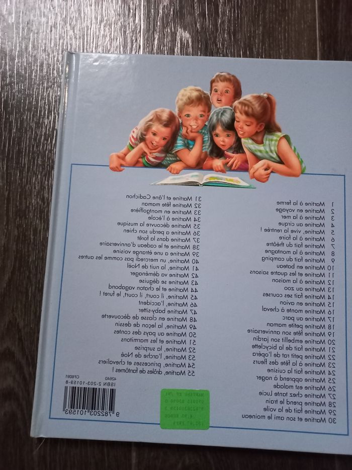 Livre Martine drôles de fantomes - photo numéro 2