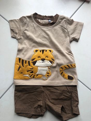 Ensemble short & tshirt 12 mois