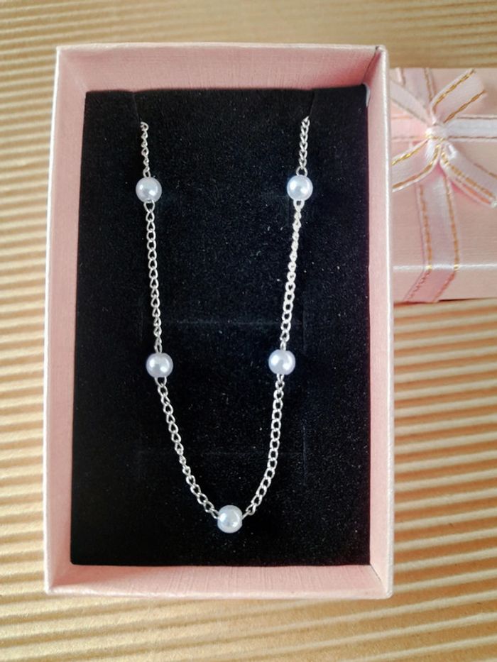 Collier clavicule perle et argenté discret - photo numéro 3