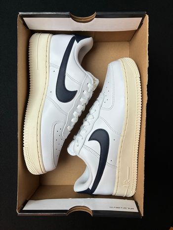 Baskets Nike air force One taille 39 neuves 