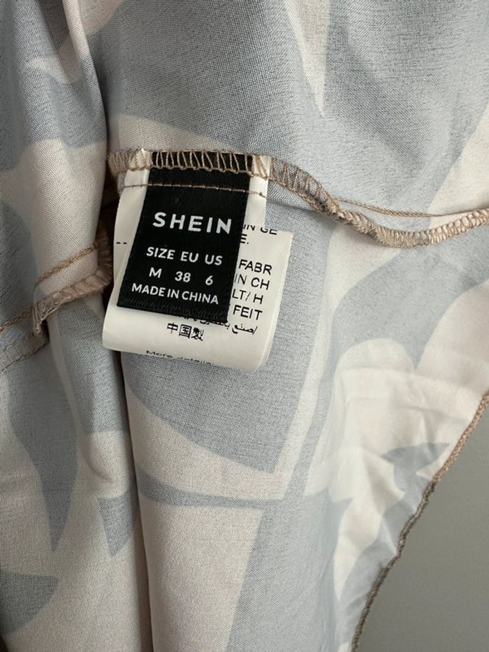 Petite robe dos mi-nu Shein taille M - photo numéro 3