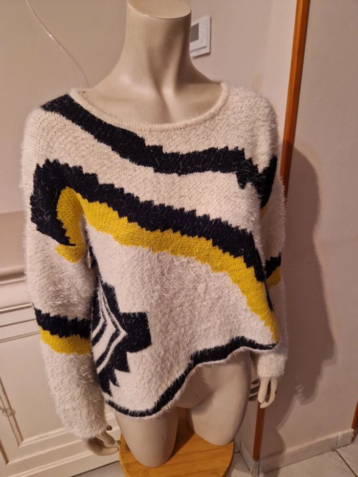 Pull asymétrique. 💛