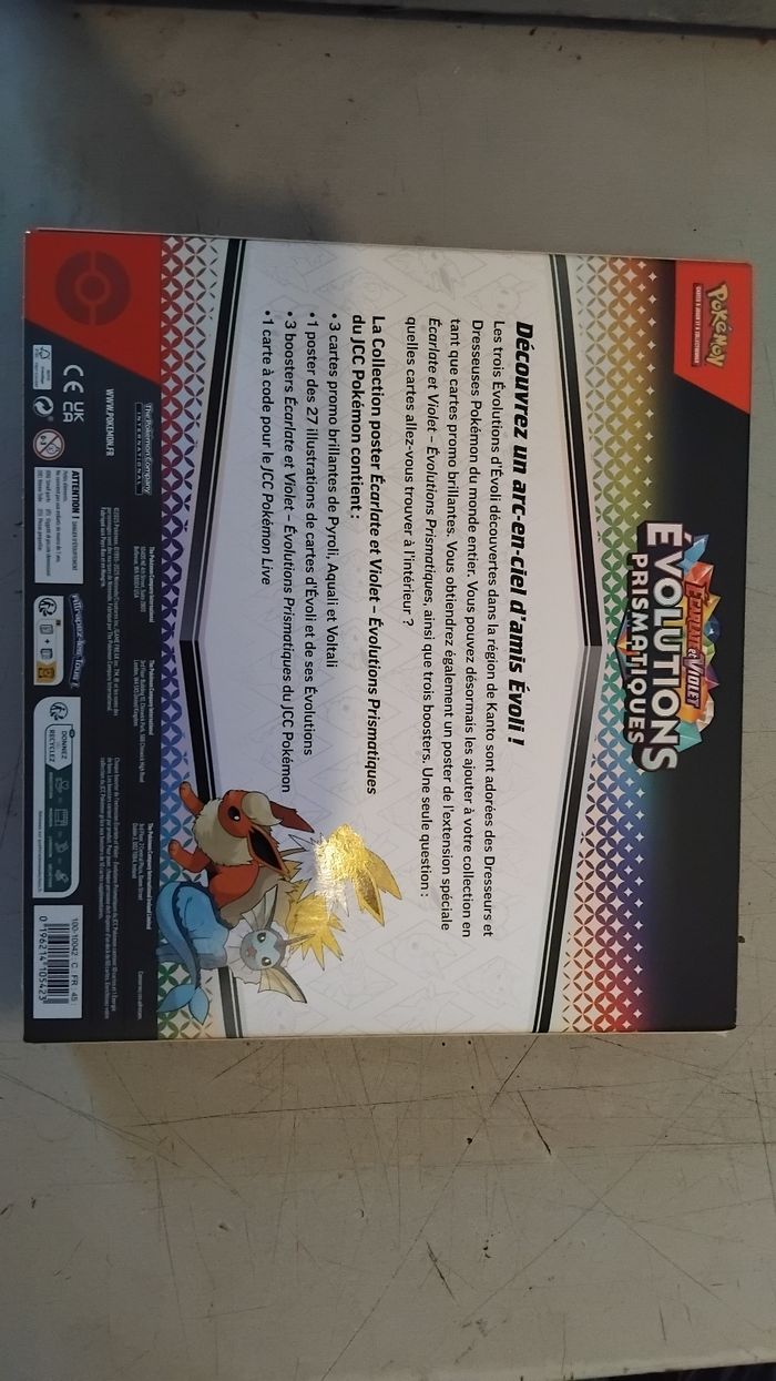 Coffret pokemon évolutions prismatique collection poster - photo numéro 2