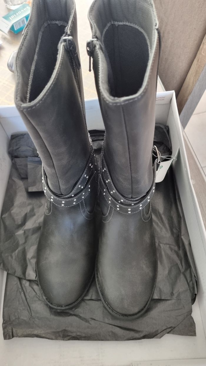 Bottes neuves lovely wings gémo 35 - photo numéro 4