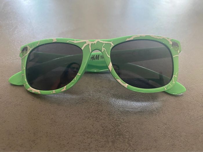 Lunettes de soleil Hulk H&M 3-7 ans