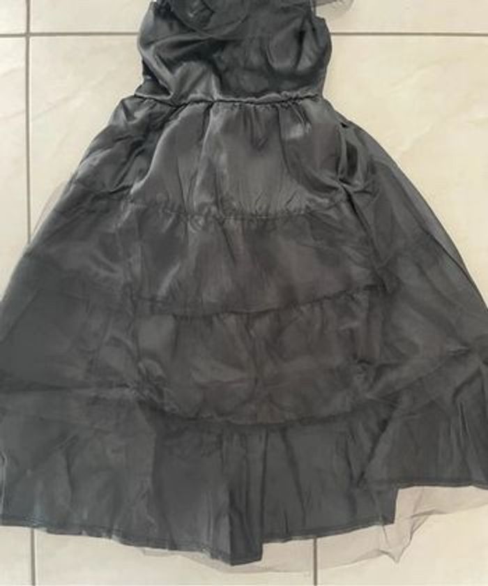 Déguisement robe et perruque Mercredi Addams T 4-6 ans  Neuf - photo numéro 2