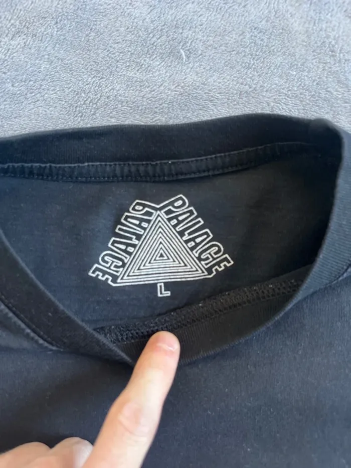 T-shirt Palace noir – Logo Tri-Ferg – Taille L – Streetwear - photo numéro 3