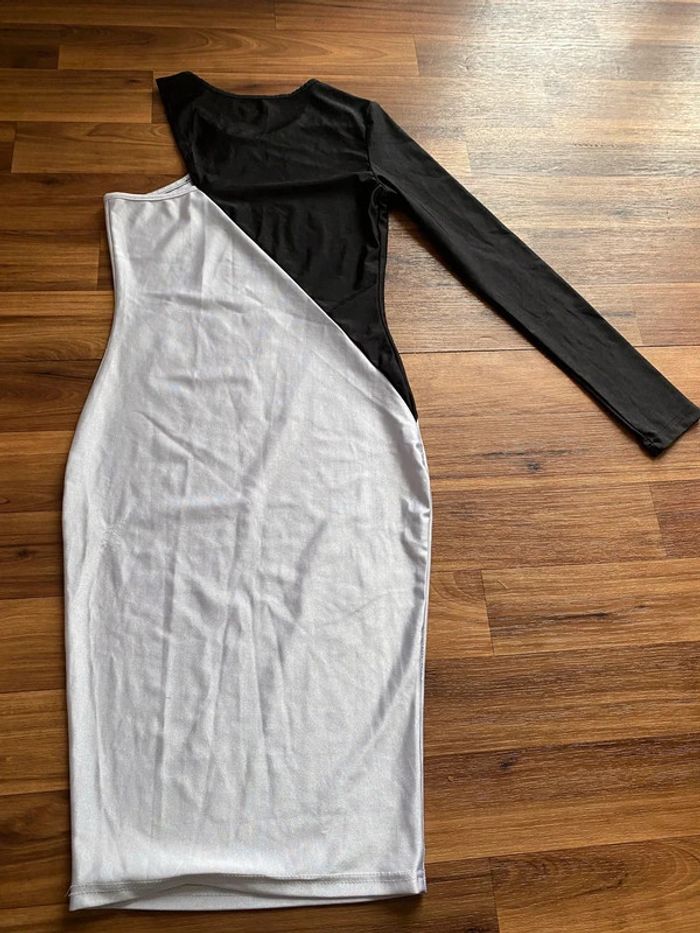 Robe asymétrique - photo numéro 3