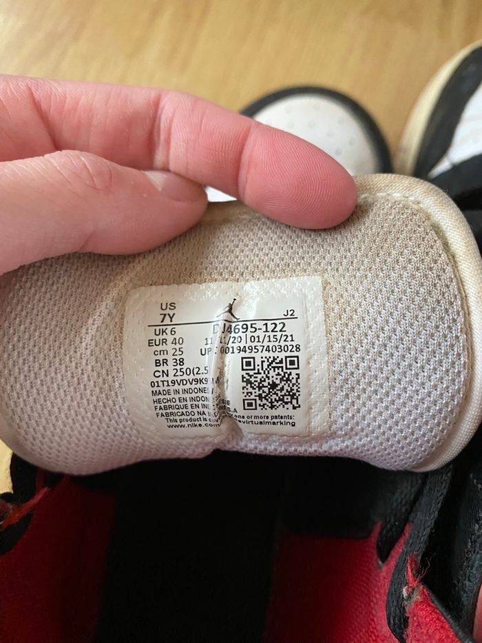 Nike air Jordan 1 mid White/gym red black - photo numéro 4