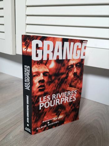 Livre broché les rivières pourpres