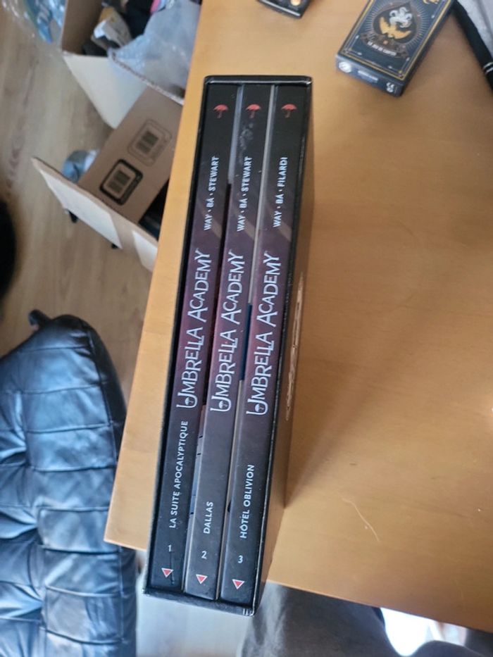 Coffret Umbrella Academy - photo numéro 3