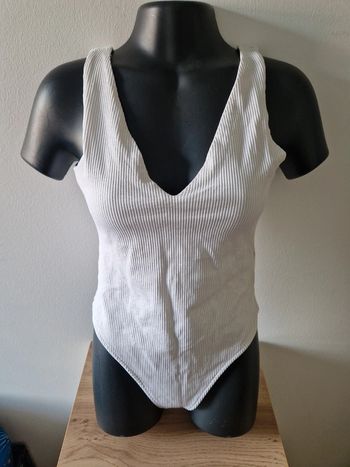 Bodie blanche côtelé