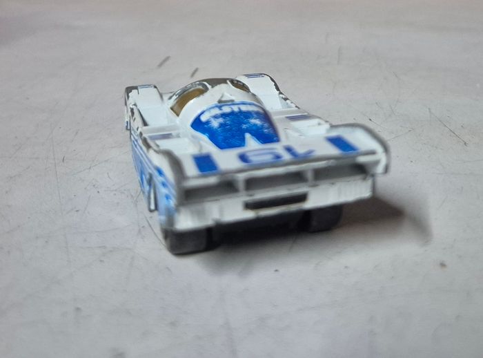Voiture miniature MC toys porsche 956 blanche et bleu vintage - photo numéro 4