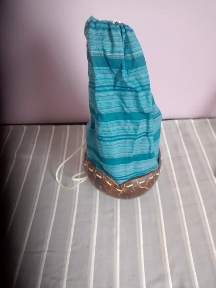 Magnifique Sac original en noix de coco