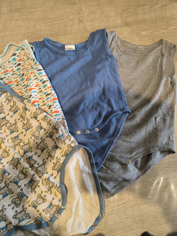 Lot bodys 3 ans - photo numéro 3