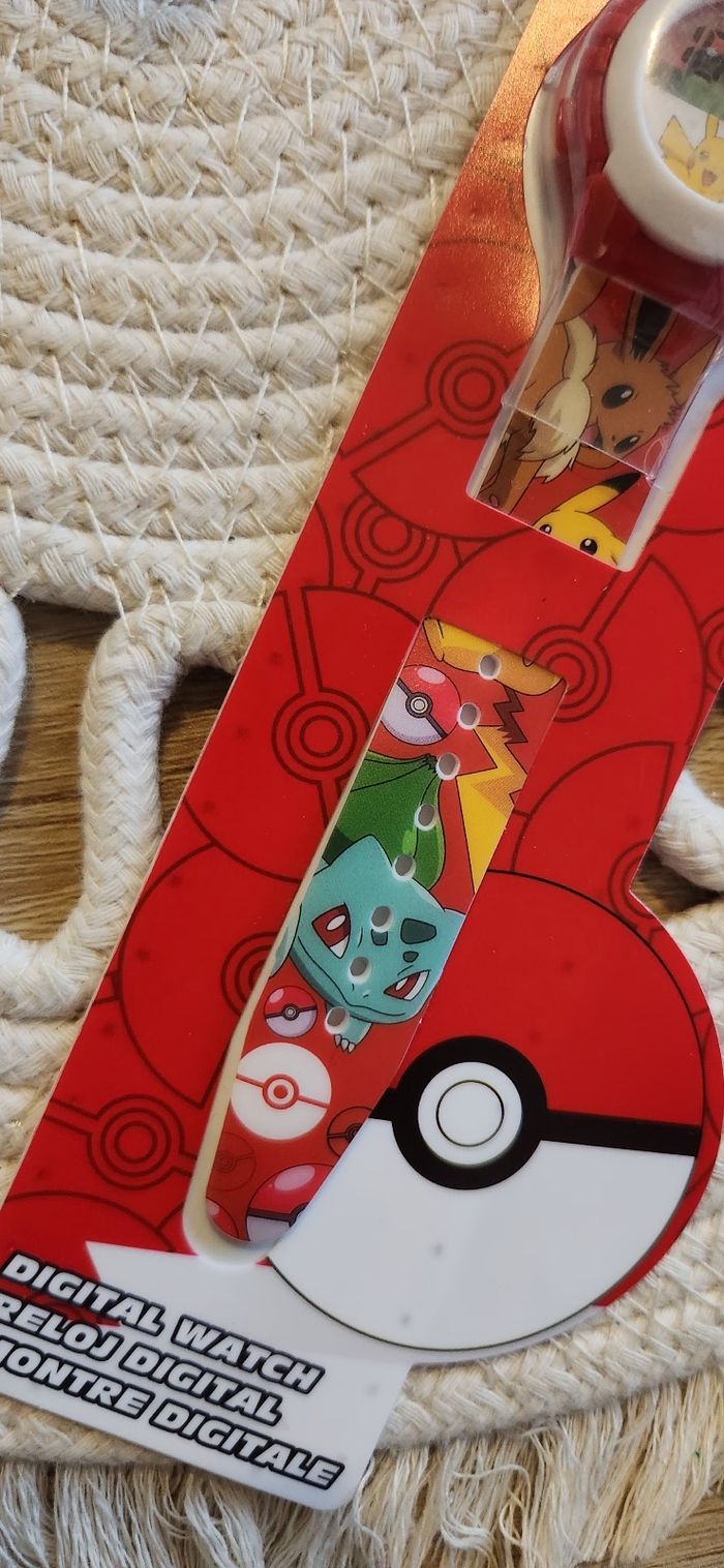 Montre Pokemon Rouge Neuve - photo numéro 7