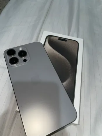 iPhone quinze pro max 512