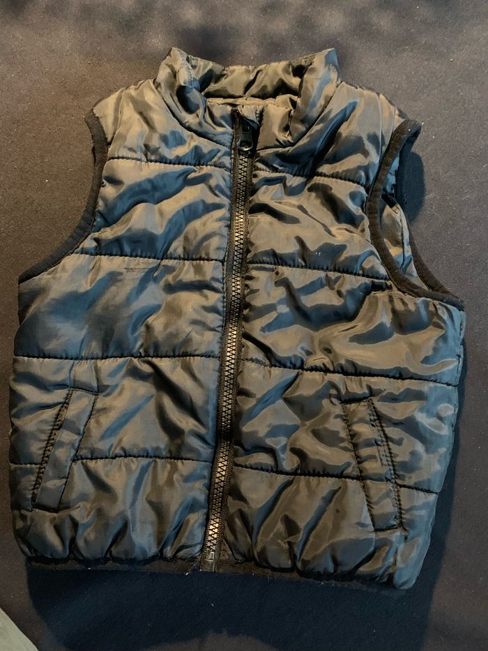 Doudoune sans manches noire 18 mois