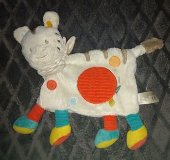 Doudou plat zèbre- cercles multicolores- Simba