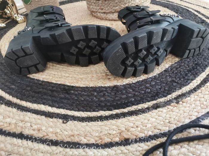 Bottine cloutées P. 37 - photo numéro 3