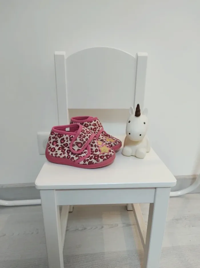 Chaussons fille T25
