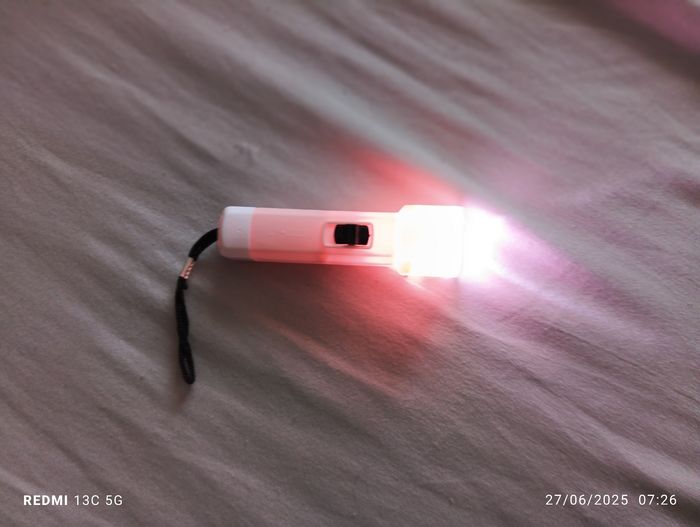 Petite lampe de poche - photo numéro 2