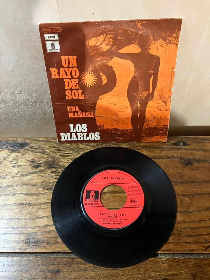 Vinyle 45 tours-Los diablos-Un Rayo de sol - photo numéro 3