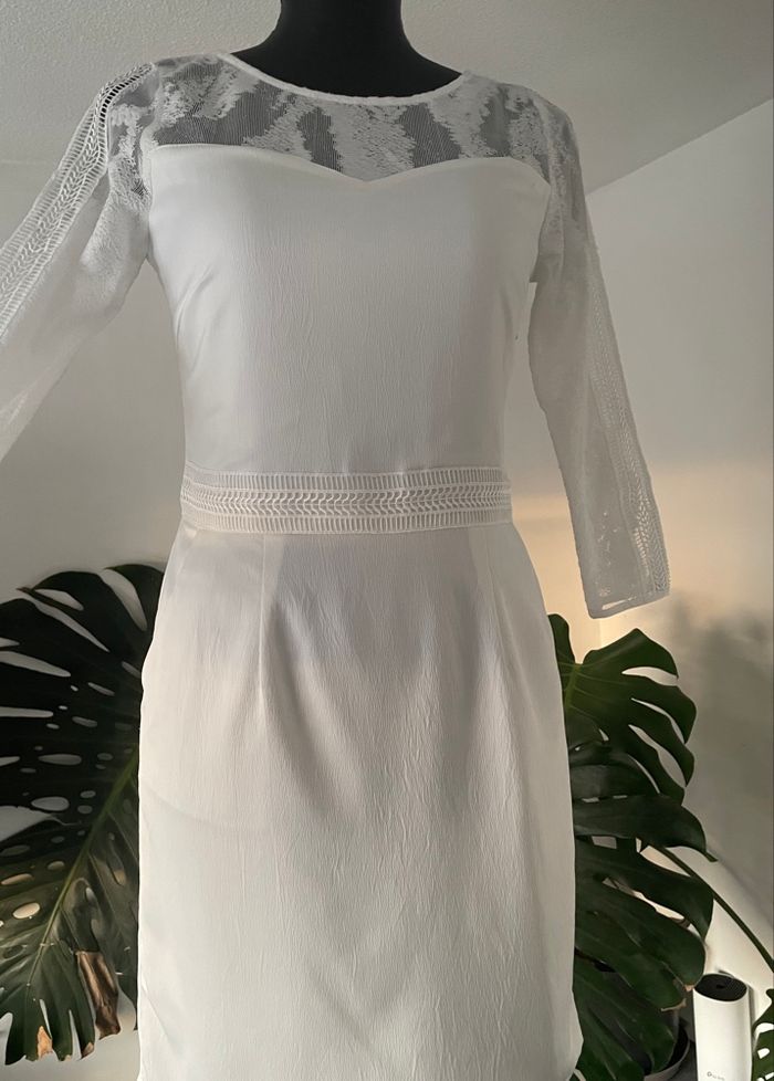 Robe blanche en dentelle – White and More – T.36